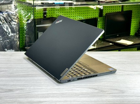 Lenovo Thinkpad T15p 55